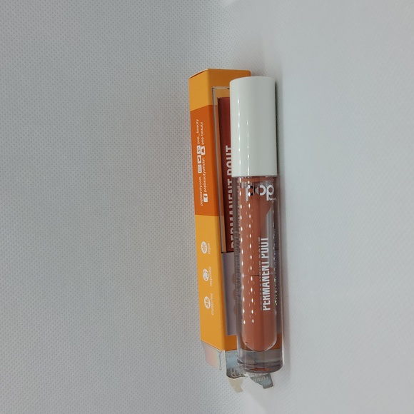 POP Lightshow Eyeshadow Palette and lipcolor butter babe. - Picture 5 of 6